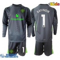 Manchester United Altay Bayindir #1 Goalkeeper Replica Away Minikit 2025-26 Long Sleeve (+ pants)